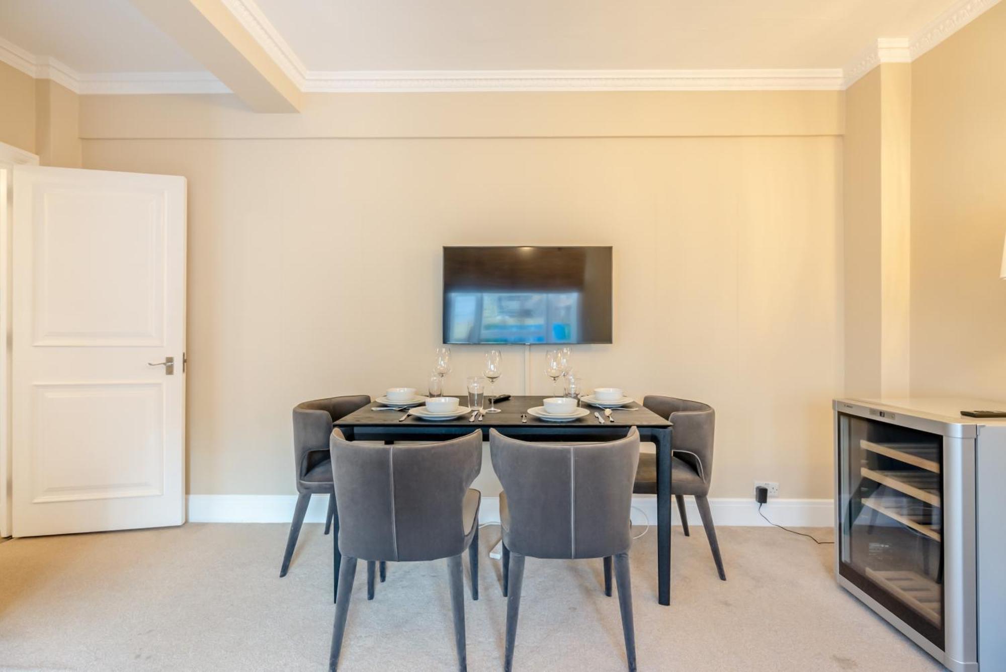 Hill Street Mayfair Лондон Экстерьер фото